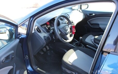 SEAT Ibiza IV рестайлинг 2, 2012 год, 920 000 рублей, 8 фотография