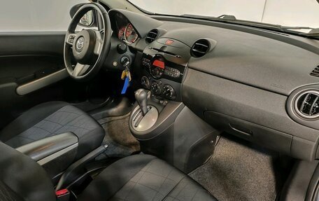 Mazda 2 III, 2011 год, 899 000 рублей, 10 фотография