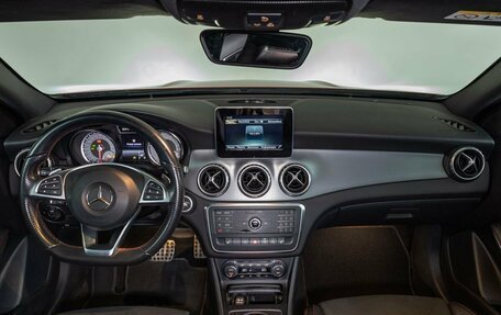 Mercedes-Benz GLA, 2016 год, 2 350 000 рублей, 13 фотография