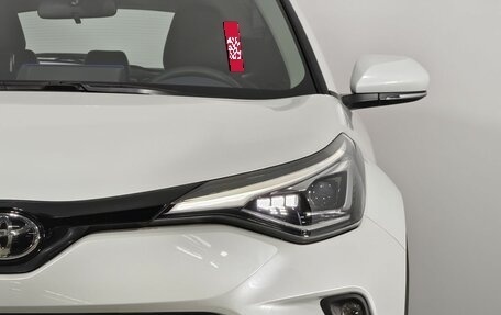 Toyota C-HR I рестайлинг, 2023 год, 3 990 000 рублей, 9 фотография