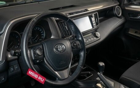 Toyota RAV4, 2016 год, 2 800 000 рублей, 10 фотография