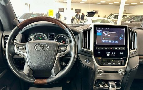 Toyota Land Cruiser 200, 2016 год, 7 210 000 рублей, 14 фотография