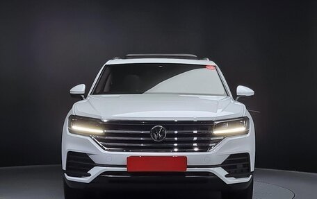 Volkswagen Touareg III, 2020 год, 5 200 000 рублей, 7 фотография