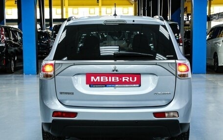 Mitsubishi Outlander III рестайлинг 3, 2012 год, 1 868 000 рублей, 8 фотография