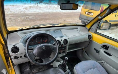 Renault Kangoo II рестайлинг, 2001 год, 395 000 рублей, 20 фотография