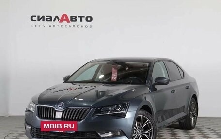 Skoda Superb III рестайлинг, 2019 год, 2 300 000 рублей, 22 фотография