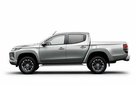 Mitsubishi L200 IV рестайлинг, 2022 год, 4 750 000 рублей, 8 фотография