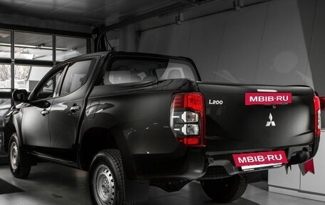 Mitsubishi L200 IV рестайлинг, 2022 год, 5 250 000 рублей, 2 фотография