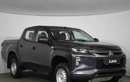 Mitsubishi L200 IV рестайлинг, 2022 год, 5 250 000 рублей, 3 фотография