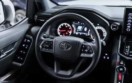 Toyota Land Cruiser, 2024 год, 12 350 000 рублей, 13 фотография