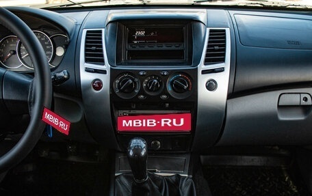 Mitsubishi Pajero Sport II рестайлинг, 2012 год, 1 989 000 рублей, 3 фотография