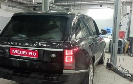 Land Rover Range Rover IV рестайлинг, 2014 год, 4 335 000 рублей, 3 фотография