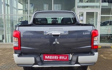 Mitsubishi L200 IV рестайлинг, 2019 год, 2 550 000 рублей, 4 фотография