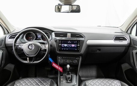 Volkswagen Tiguan II, 2020 год, 2 658 000 рублей, 14 фотография