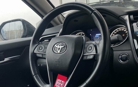 Toyota Camry, 2019 год, 3 399 000 рублей, 13 фотография
