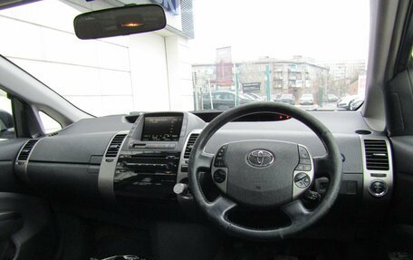Toyota Prius, 2008 год, 900 000 рублей, 12 фотография