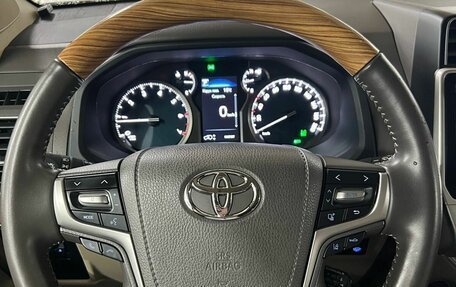 Toyota Land Cruiser Prado 150 рестайлинг 2, 2020 год, 7 999 000 рублей, 12 фотография