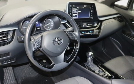 Toyota C-HR I рестайлинг, 2020 год, 2 599 000 рублей, 5 фотография