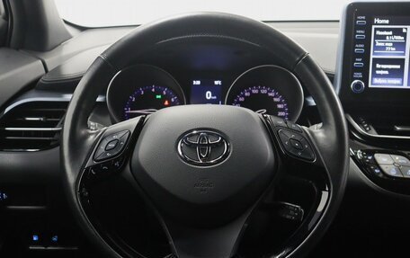 Toyota C-HR I рестайлинг, 2020 год, 2 599 000 рублей, 7 фотография
