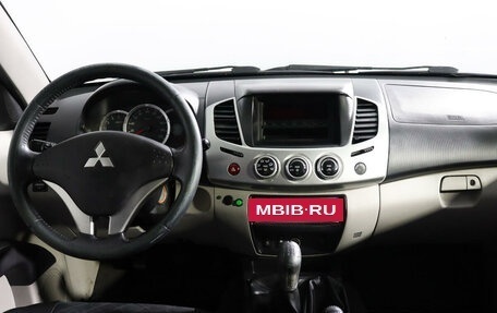 Mitsubishi L200 IV рестайлинг, 2011 год, 1 630 000 рублей, 12 фотография
