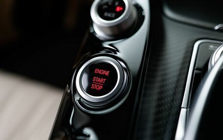 Mercedes-Benz AMG GT I рестайлинг, 2017 год, 12 990 000 рублей, 17 фотография