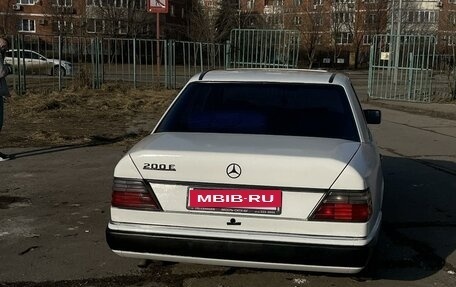 Mercedes-Benz E-Класс, 1993 год, 370 000 рублей, 4 фотография