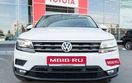 Volkswagen Tiguan II, 2018 год, 3 149 000 рублей, 4 фотография