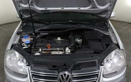Volkswagen Jetta VI, 2010 год, 778 000 рублей, 9 фотография