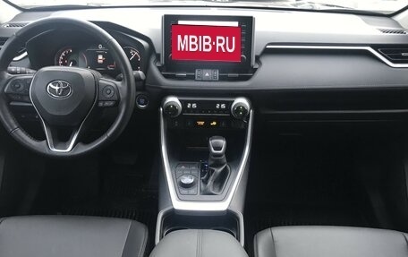 Toyota RAV4, 2021 год, 4 400 000 рублей, 8 фотография