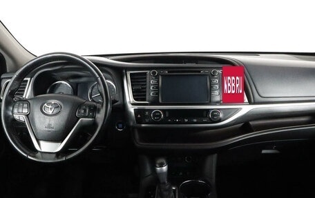 Toyota Highlander III, 2018 год, 3 799 000 рублей, 12 фотография