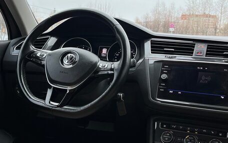 Volkswagen Tiguan II, 2019 год, 2 452 000 рублей, 9 фотография