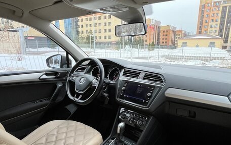 Volkswagen Tiguan II, 2019 год, 2 452 000 рублей, 13 фотография