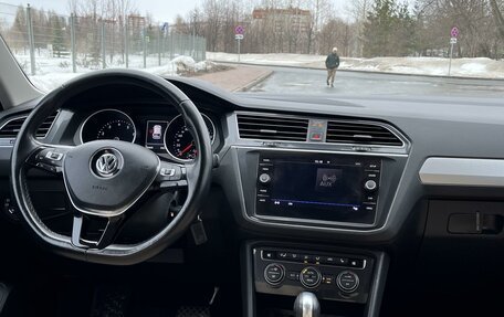 Volkswagen Tiguan II, 2019 год, 2 452 000 рублей, 10 фотография