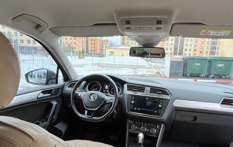 Volkswagen Tiguan II, 2019 год, 2 452 000 рублей, 14 фотография