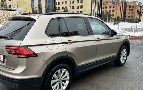Volkswagen Tiguan II, 2019 год, 2 452 000 рублей, 17 фотография