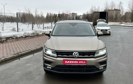 Volkswagen Tiguan II, 2019 год, 2 452 000 рублей, 16 фотография