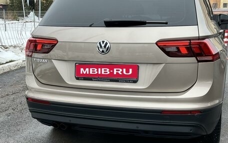 Volkswagen Tiguan II, 2019 год, 2 452 000 рублей, 18 фотография