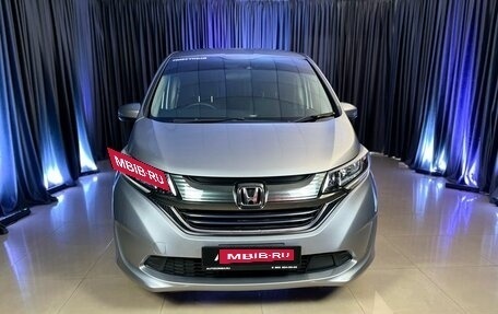 Honda Freed II, 2017 год, 1 725 000 рублей, 2 фотография