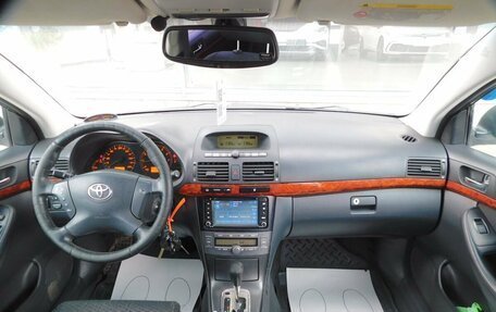 Toyota Avensis III рестайлинг, 2005 год, 750 000 рублей, 10 фотография