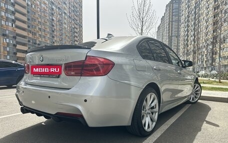 BMW 3 серия, 2018 год, 2 600 000 рублей, 9 фотография