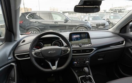 Chevrolet Tracker, 2022 год, 2 299 000 рублей, 9 фотография
