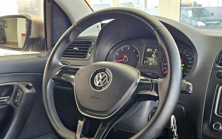 Volkswagen Polo VI (EU Market), 2016 год, 1 345 000 рублей, 24 фотография
