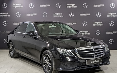 Mercedes-Benz E-Класс, 2018 год, 2 200 000 рублей, 3 фотография