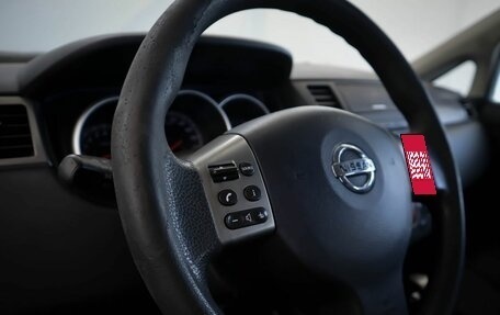 Nissan Tiida, 2010 год, 900 000 рублей, 9 фотография
