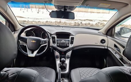 Chevrolet Cruze II, 2011 год, 870 000 рублей, 5 фотография