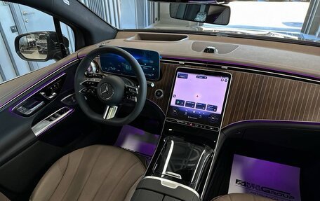 Mercedes-Benz EQE, 2023 год, 11 000 000 рублей, 23 фотография