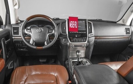 Toyota Land Cruiser 200, 2016 год, 6 799 000 рублей, 6 фотография