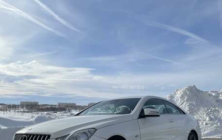 Mercedes-Benz E-Класс, 2011 год, 1 260 000 рублей, 2 фотография