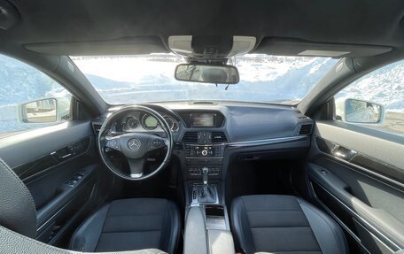 Mercedes-Benz E-Класс, 2011 год, 1 260 000 рублей, 30 фотография