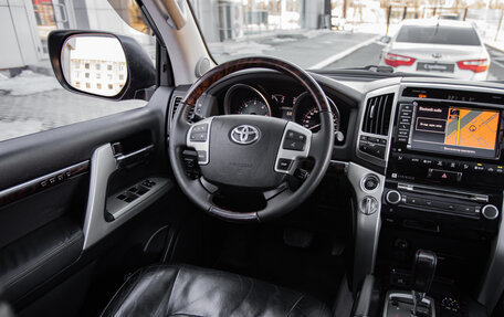 Toyota Land Cruiser 200, 2014 год, 4 380 000 рублей, 21 фотография